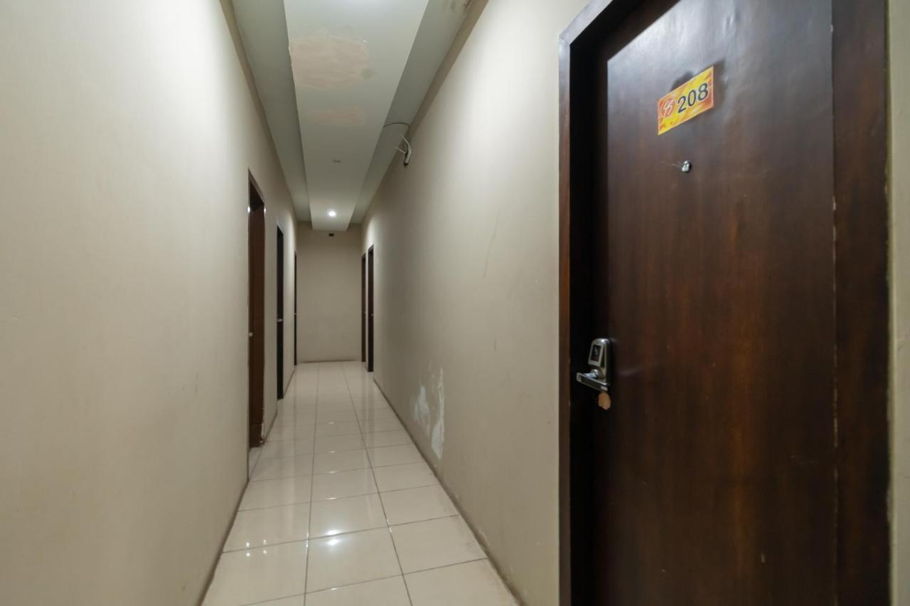 Urbanview Hotel Best Skip Palembang Eksteriør bilde