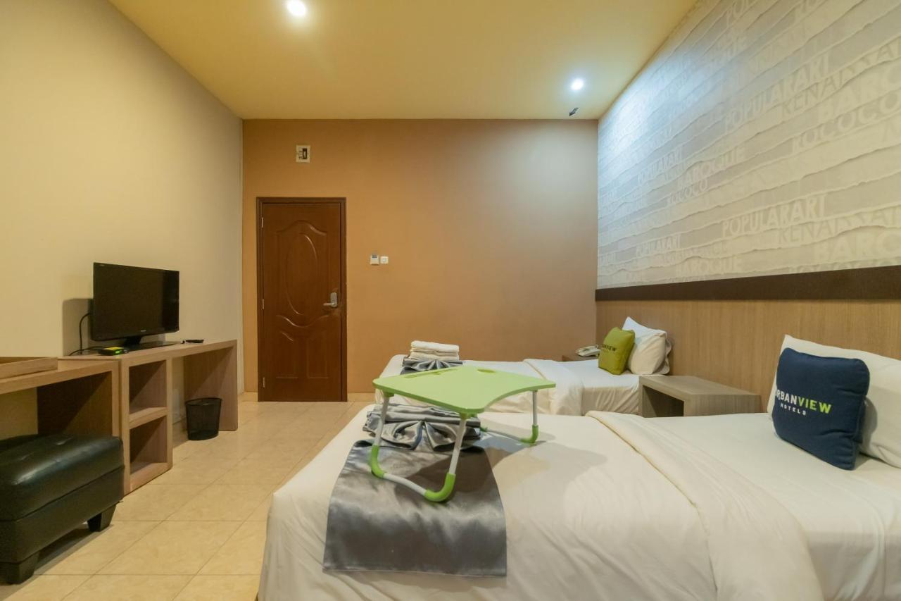 Urbanview Hotel Best Skip Palembang Eksteriør bilde