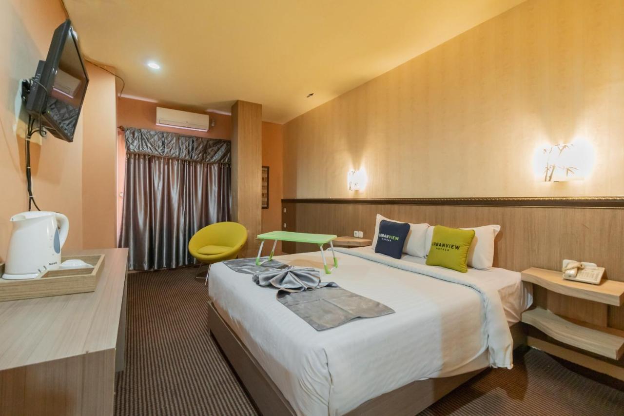 Urbanview Hotel Best Skip Palembang Eksteriør bilde