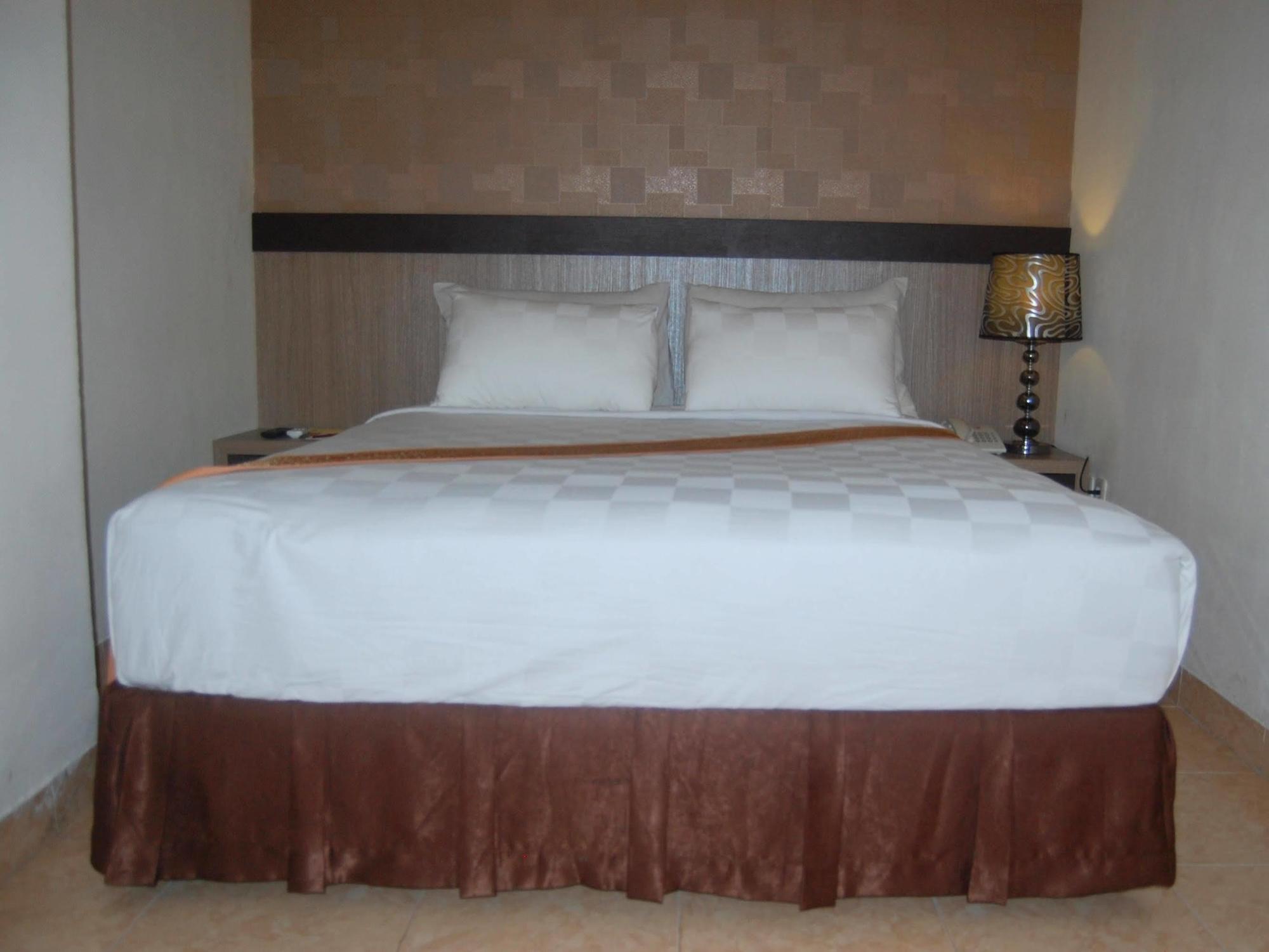 Urbanview Hotel Best Skip Palembang Eksteriør bilde